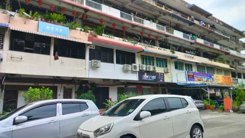 Kampung Cantik Apartment | Kitty Home Near to Penang Hill