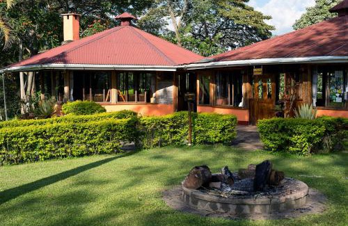Fort Portal Cabin | Kluges Guest Farm