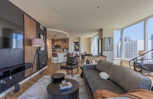 Downtown Phoenix Apartment | KLVG - 44 Monroe