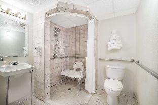 Grand Forks Hotel | Knights Inn and Suites - Grand Forks