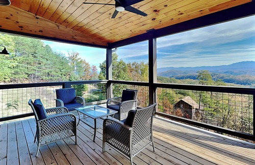 Gatlinburg - Pigeon Forge Cabin | Knockin on Heaven's Door