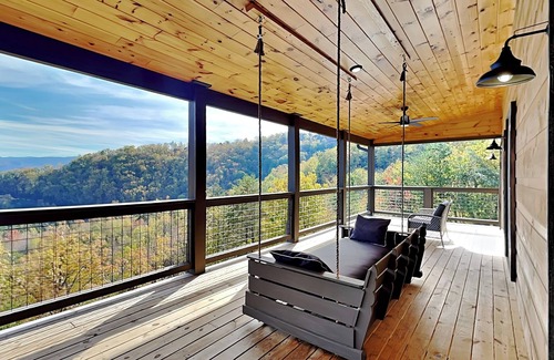 Gatlinburg - Pigeon Forge Cabin | Knockin on Heaven's Door