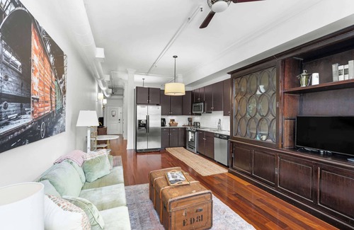 Historic District - North Apartment | Knockout Loft- Near Plant Riverside