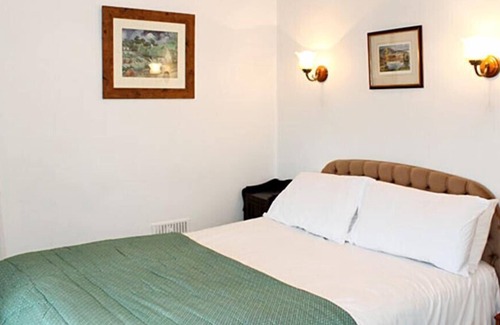 Troutbeck Bridge Cottage | KNOTTS FARMHOUSE, family friendly, with a garden in Windermere