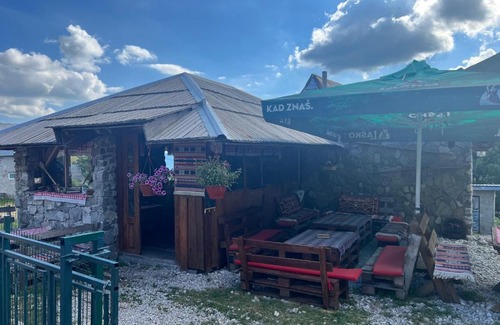 Konjic Bed & Breakfast | Kod kapetana Tea