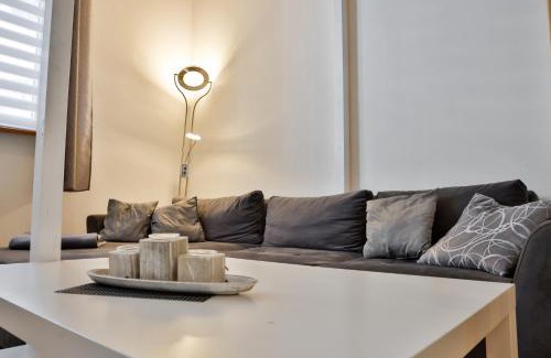 Goethestraße Apartment | Komfortables City Apartment im Historischen Wohnhaus