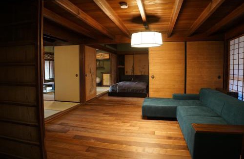 Kushimoto Villa | KOZA River House 湯川邸