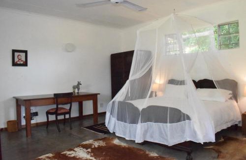 Thorny Bush Game Reserve House | Kruger Park Farmstay near Orpen Gate