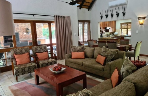 Hazyview Ski Chalet | Kruger Park Lodge Unit No. 267