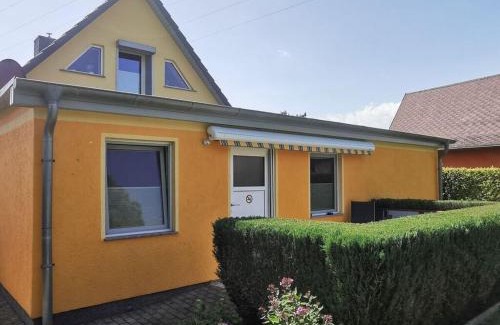 Wiek House | Kubis Modern Retreat