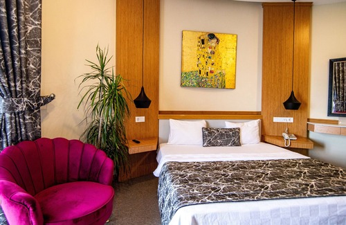 Arnavutkoy District Hotel | Kule Hotel Airport Istanbul