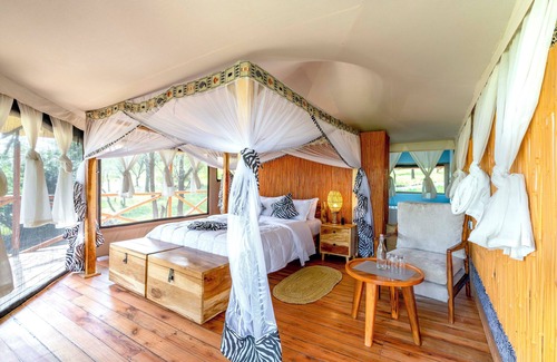 Seronera Hotel | KumbuKumbu Luxury Tented Camp