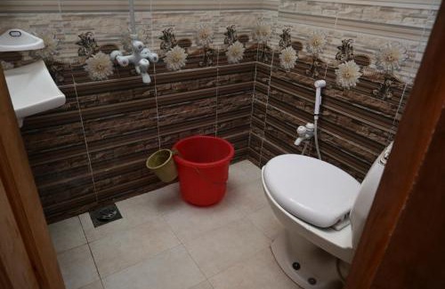 Athmuqam Hotel | kundalshahi waterfall view hotel and resturant