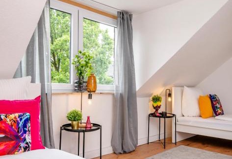 Altendorf Apartment | Kurzzeitglück 24h Self Check-In E04