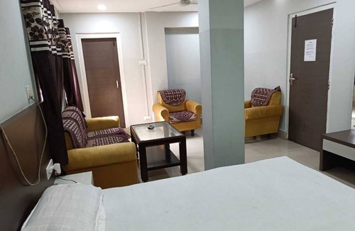 Dibrugarh Hotel | Kusum Hotel And Restaurant