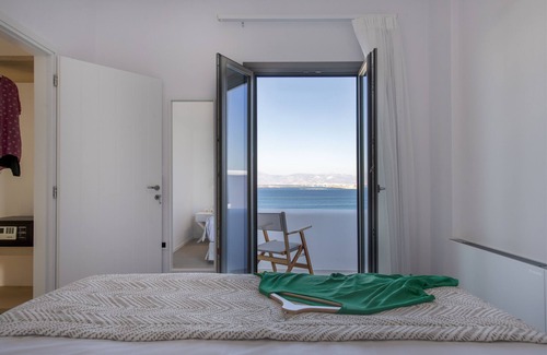 Naousa House | Kymo Luxury Suites Paros