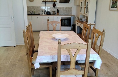 La Coquille House | L'étude, Gîte Pour 6 Personnes à la Coquille . Ambiance Campagne Chic