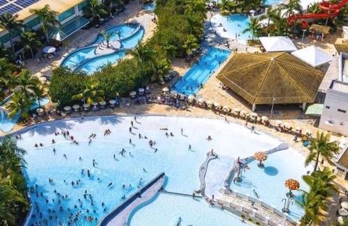 Jardim Paraiso Apartment | L'acqua Diroma - Suítes confortáveis - Diversão garantida - Piscina de Ondas Exclusiva