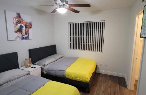 Las Vegas Apartment | L - Fully remodeled and professionally decorated