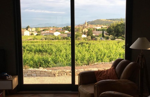 Malemort-du-Comtat Villa | L'Instant Provence" villa in the countryside with breathtaking views and private pool