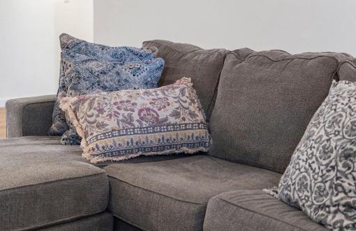 Sierra Vista House | l NEW l Fully Remodeled 3BR 2BTH l 1 Min to Veterans Memorial Park