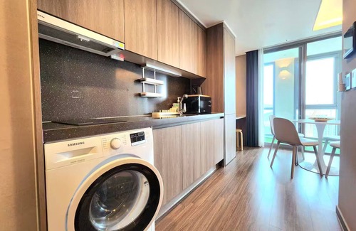 Haeundae Apartment | L29-3[Newly Built/합법숙소][초고층오션뷰/핵심번화가/해변5분/지하철역 3분]