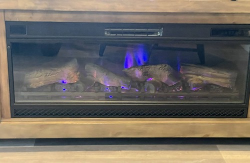 Compton House | LA Adjacent and close to all major LA & OC sites!