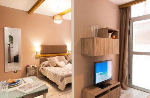 Las Palmas de Gran Canaria Apartment | La Barca M&B II studio close to Las Canteras by VillaGranCanaria