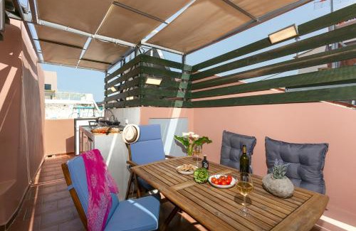 Old Town House | La Barchetta Old Town Home with Seaview