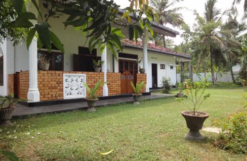 Kahawa House | La Breeze