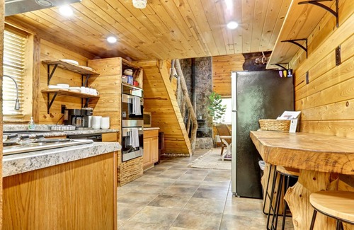 Long Creek Cabin | La Cabaña- The Cabin in Long Creek