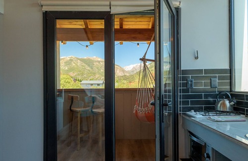 San Carlos de Bariloche Apartment | La Casa del Arbol. Stunning Mtn Views. Studio.
