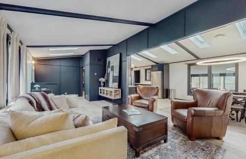 Three Oaks House | La Casa Chikaming