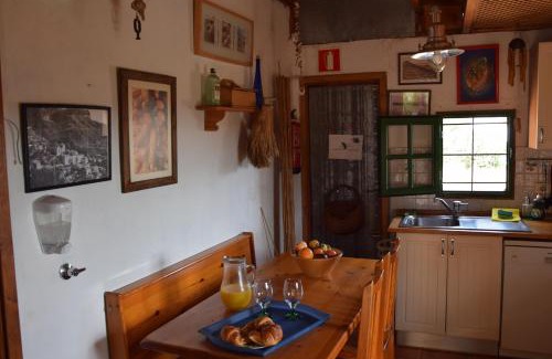 Aguimes Ski Chalet | La Casa de los Pinos Temisas