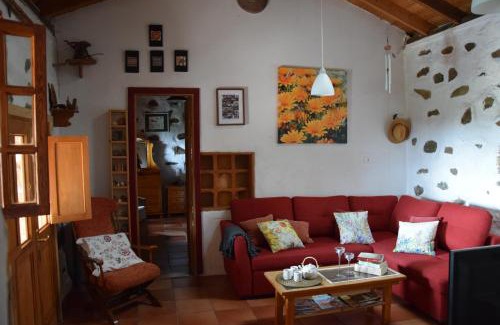 Aguimes Ski Chalet | La Casa de los Pinos Temisas