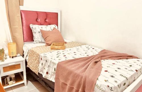 La Vega Province House | La casa del almendro