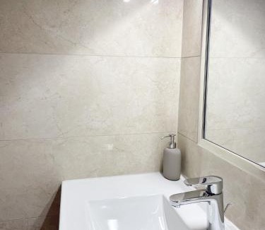 Montbrison Apartment | La Casa