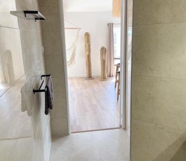 Montbrison Apartment | La Casa