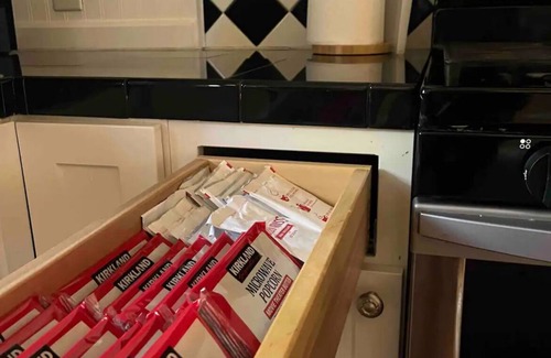 Twin Peaks House | La Casita Cabin Amazing Getaway