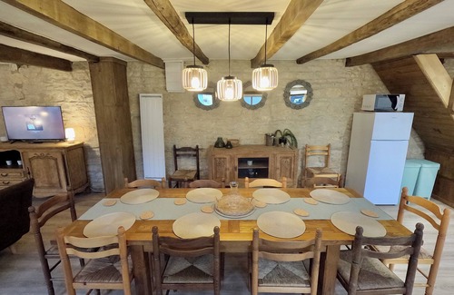 Chaunay House | La Charronnière: Exclusive rental