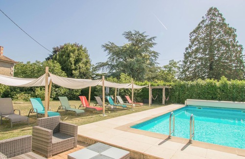 Chaunay Cottage | La Charronnière: Exclusive Rental of 2 charming gites in a rural setting