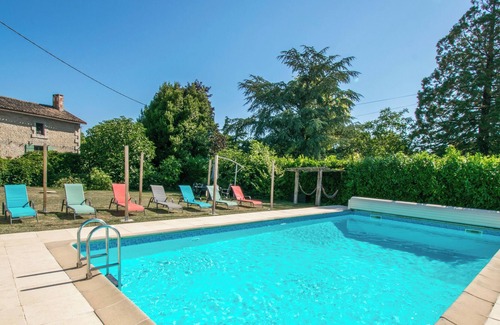 Chaunay Cottage | La Charronnière: Exclusive Rental of 2 charming gites in a rural setting