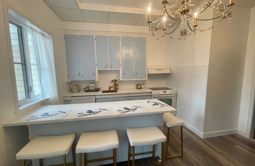 Desjardins Apartment | La Citadelle du Château Ferry Levis-Quebec 2 rooms Ground floor 8 traveller