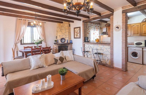 Canillas de Aceituno Villa | La Fajara 2 Canillas de Aceituno by Ruralidays