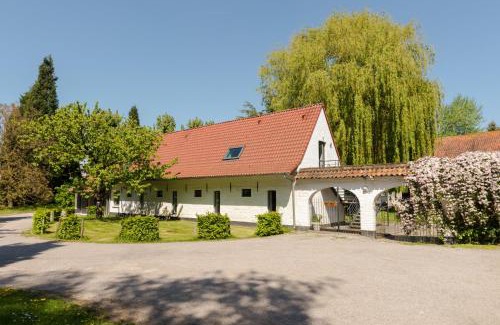 Lompret Hotel | La Ferme Blanche, The Originals Relais