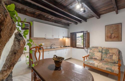 Valle de San Lorenzo Apartment | La Generosa