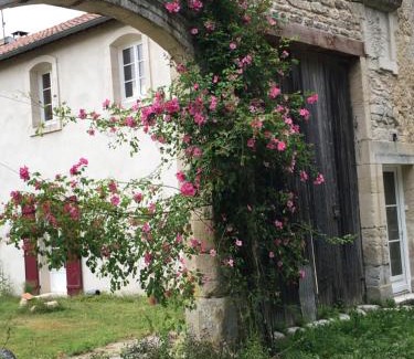 Geville Bed & Breakfast | La Grange aux dames