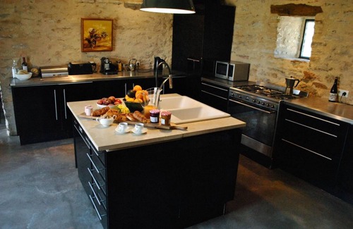 Puyjourdes House | La Grange - Cottage that overlooks miles of woodland