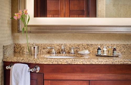 Torrey Pines Hotel | La Jolla Escape! 2 Spacious Units with Balcony, Outdoor Pool, Pet-friendly!