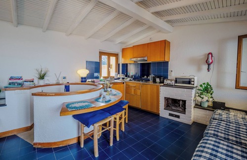 Manarola Apartment | La Lampara Sea View Terrace Apartment With AC